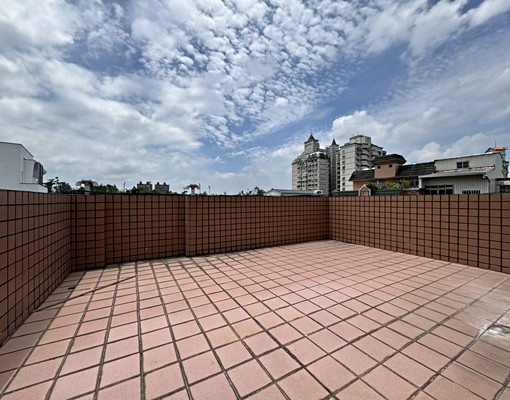 嘉義公園旁車庫別墅 - Image 14
