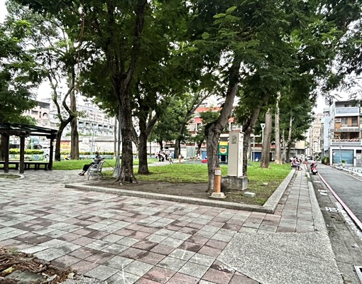 近建工❘大昌商圈❤可租補❤可寵❤附傢電七雅房 - Image 14
