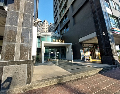摩根168~裝潢採光方正*大套房 - Image 15