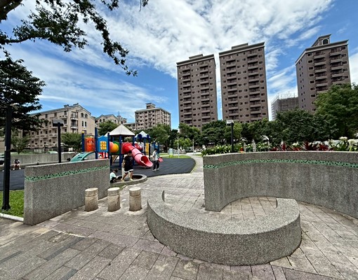 Ｄ社宅｜熱門搶手地段｜東勇街優質三房車｜可租補免仲 - Image 6