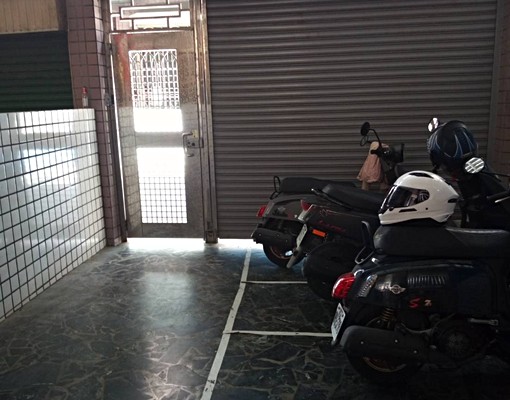 屏商校區(近全家便利店)獨立衛浴雅房出租 - Image 1