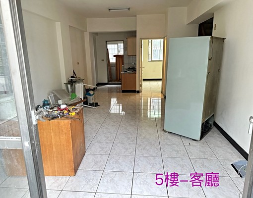 台中東區lalaport附近，社區有垃圾箱，綠園道散步 - Image 14