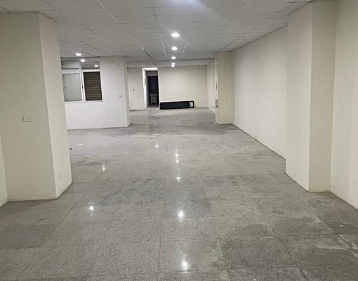 ✨【美居房屋】✨夢想藍圖啟動!陽明商業大樓B1黃金店面,✨ - Image 1
