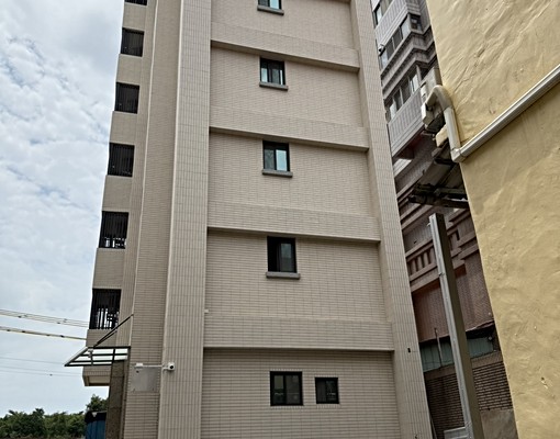 嶺東忠勇路全新完工一房一廳式電梯大套房~可租補 - Image 1