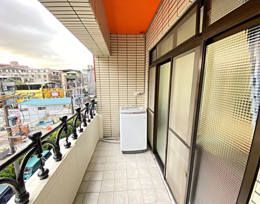 XU⭐員山路電梯陽台大雅房✅可租補👍垃圾代收 - Image 5