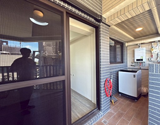 🏠【出租】微美居鉑金特區|兩房一廳|含車位|全配傢俱 - Image 5