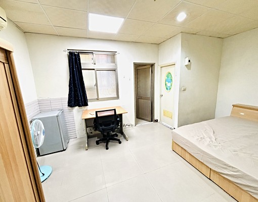 中原大學,大潤發,近火車站,環中東路'工業區,陽台獨立洗衣機 - Image 1