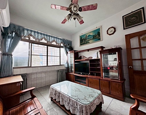 沃｜新興市場旁｜近中央公園｜面前道路50米｜稀有黃金店面出租 - Image 2