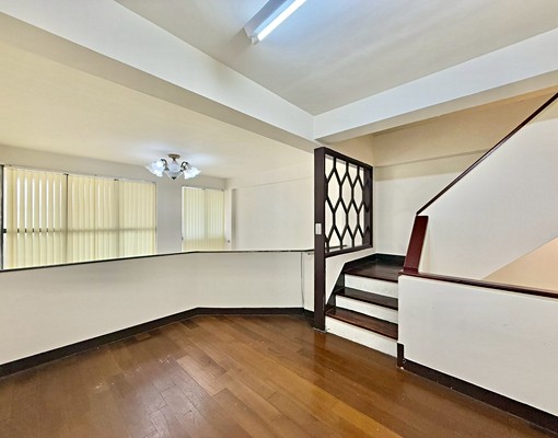 北屯松竹整棟透天|可租補.營登|可寵|門前可停車 - Image 7