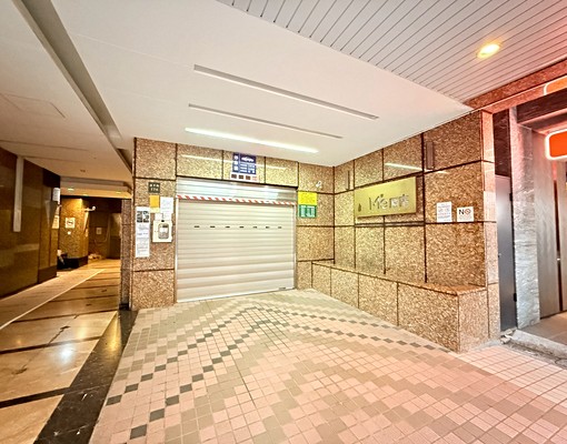 西門捷運站1號出口漢中街me原宿一般車位 - Image 12