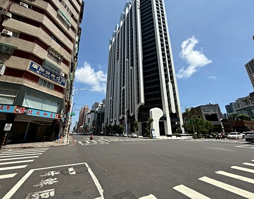 亞灣三多商圈全新店面(1+2樓) - Image 11