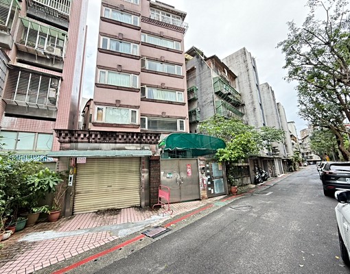 景美捷運3號出口車位出租 - Image 3