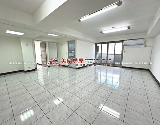 美樂*大安站*正三房*雙衛浴有陽台*有管理*格局方正可住可辦 - Image 1