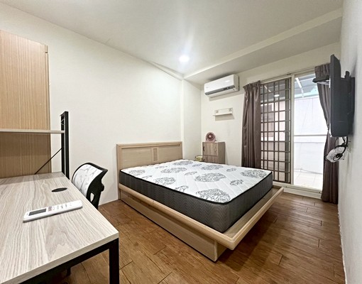 🏡西門/全新家具家電/含水.網路/機能佳 - Image 1