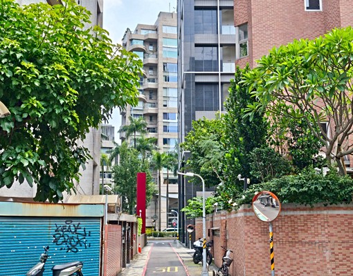 《秒殺！》【東門站＆忠孝新生站｜仁愛路二段☆一樓邊間大套房】 - Image 6
