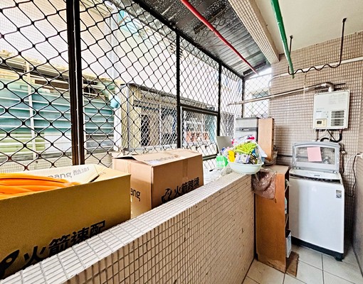 北醫大/世貿★補助洽★採光佳★變頻冷氣★全新裝潢★磚牆 - Image 5