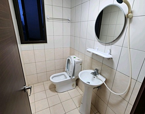 屋主直租,雙人加大床,高速網路,富比市台積電旁套房 - Image 4