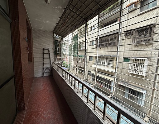 中泰街公寓三房可補助⭐需自備冷氣依現況出租⭐前後陽台天然瓦斯 - Image 3