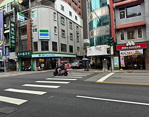 仲免!新竹市火車站、東門圓環電梯套房! - Image 4