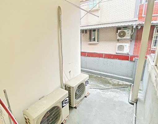 捷運板新、一房一廳、低樓層、獨立陽台可貓 - Image 12