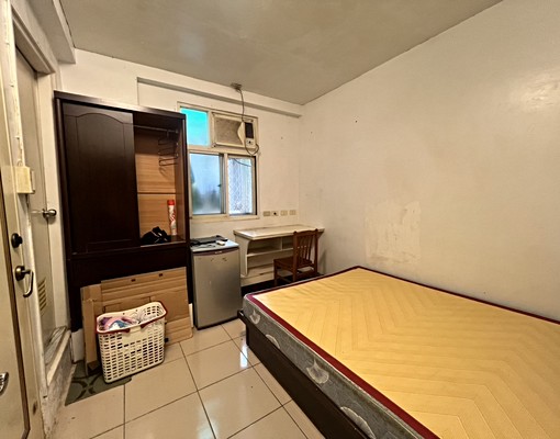 哈密街套房☞中信房屋鄭光宇☜ - Image 1