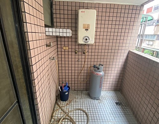 內新市場中新街/全新整修臨路透天店面1~2樓三房平車可貓租補 - Image 16