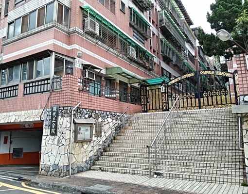 現代三合院黃金3樓2+1房 - Image 5