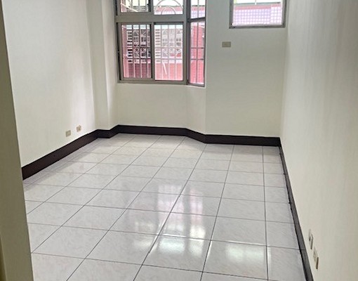 🏡優質地段|安靜宜居~電梯大三房~警衛🏡五股國中小旁 - Image 4