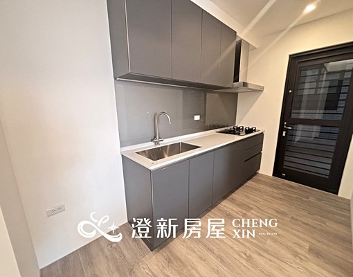 高鐵特區|全新精美三房|木質地板可報稅租補 - Image 9