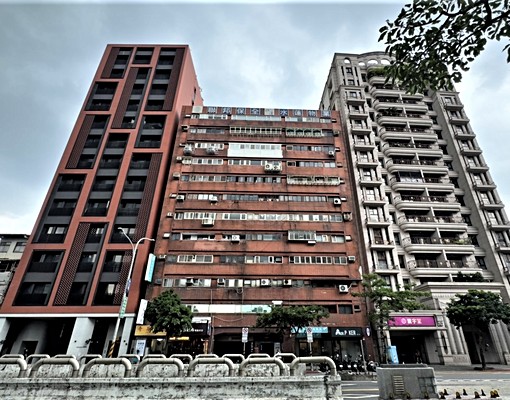 公館捷運商圈~高樓景觀電梯2+1房 - Image 1