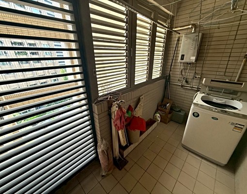 南港軟體園區、電梯管理含車位採光4房垃圾收機能強 - Image 14