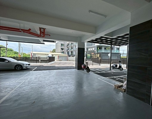 田尾中山路旁全新2房+平車 - Image 1