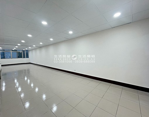 大連一街透天住辦✦近北門國小開放空間住辦皆宜獨立陽台可炊煮 - Image 1