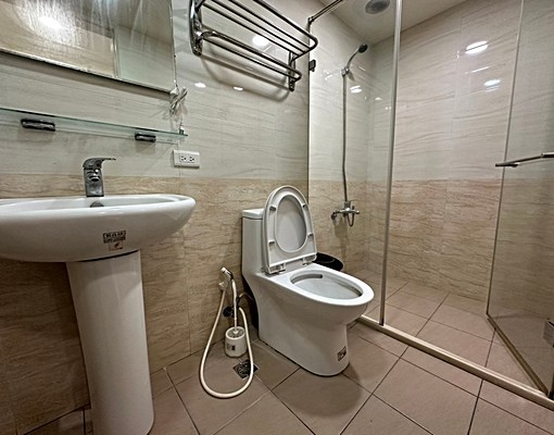 近捷運南勢角【超值租案】流理台★獨洗衣機★變頻冷氣 - Image 7