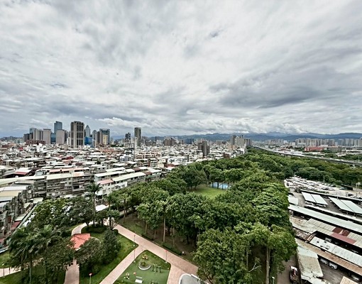 435藝文特區面公園景觀優質3房 - Image 1