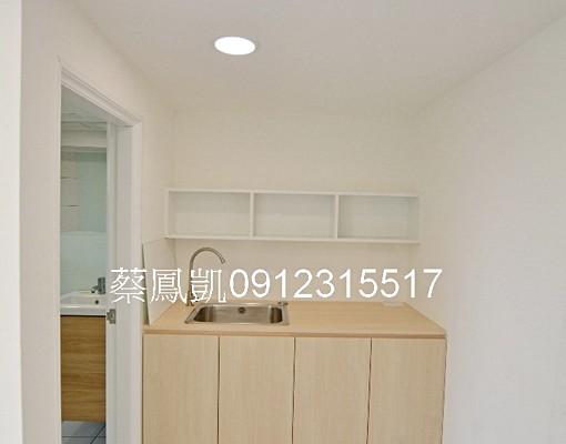 全新裝潢/全新日立變頻冷氣/忠孝敦化站/小巨蛋站/辦公工作室 - Image 11