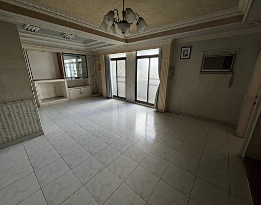 便宜超級無敵大公寓室內80坪可以補租 - Image 1