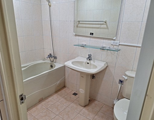 ♥中正路♥交通便舒適屋況佳♥3房2廳2衛 - Image 7