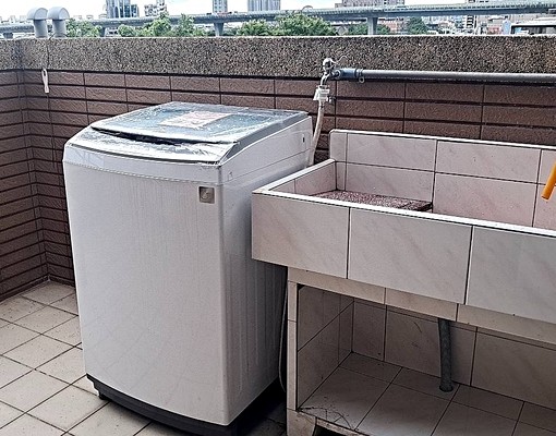 1房1廳寬敞有陽台!! - Image 1