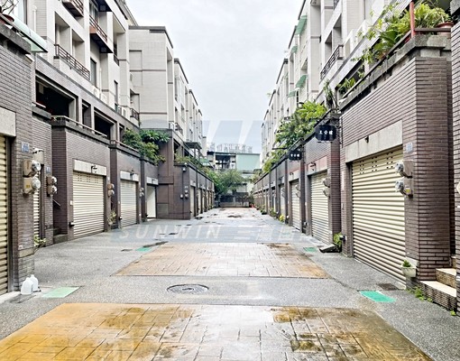 北屯大買家❤精美社區型5房別墅雙車位可租補 - Image 1