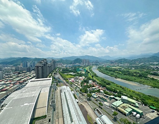 美河市頂級美景🌟辦公自住使用效益大 - Image 1