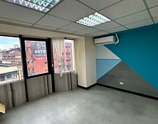 適辦公室使用0927892003徐S請隨時預約看屋 - Image 1