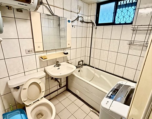 SOGO獨立大套房~屋況佳~有陽台 - Image 4