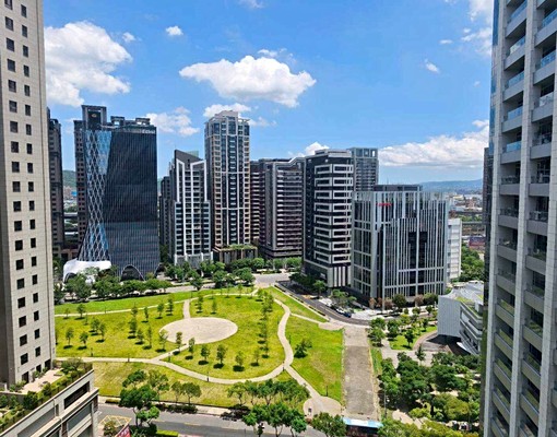 ☺️吉屋出租～🌻客廳有窗～🌆明亮兩房＋平車 - Image 8