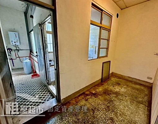 《工商路全聯旁寬敞4房》 - Image 8