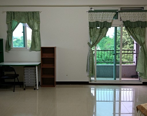 電梯透天3樓套房出租 - Image 1