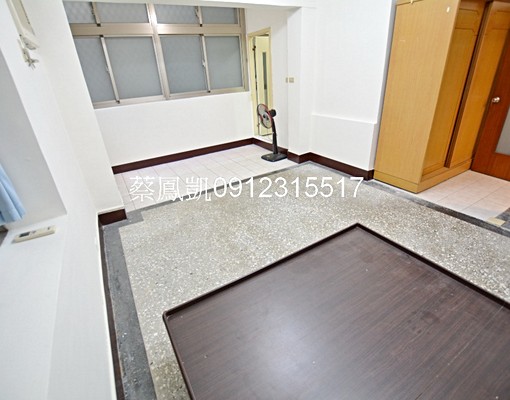國父紀念館站/信義安和站/明曜百貨/超值4房/家電不要可談 - Image 5