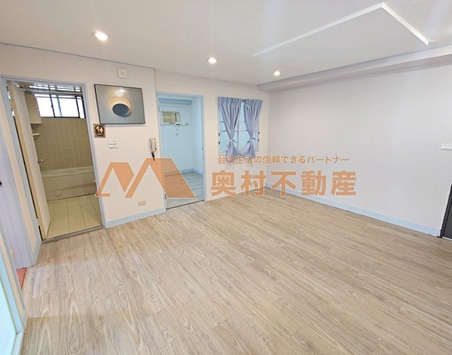 國泰華府帝寶對面●住辦皆宜24H管理坪數實在 - Image 2