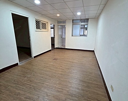 市政府站，公寓4房，通風採光，可報稅租補，機能佳 - Image 1