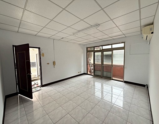 區公所🏘️全新整理空間寬敞🔥近捷生活機能強/採光雙陽台 - Image 2